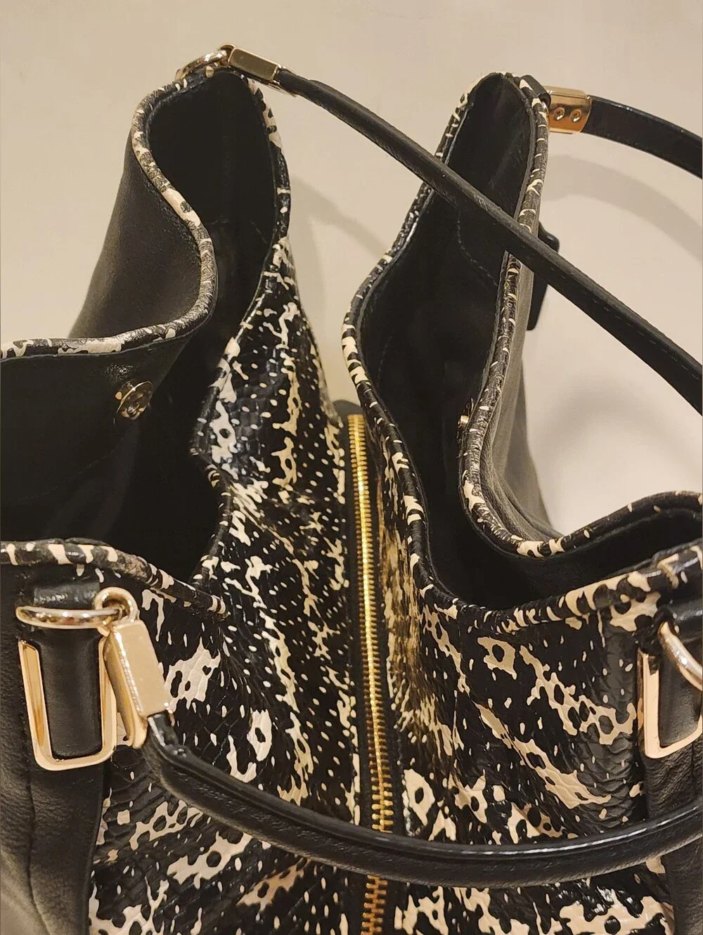 Coach Madison Phoebe Black Two-Tone Python Leather Shoulder Bag Tote Purse